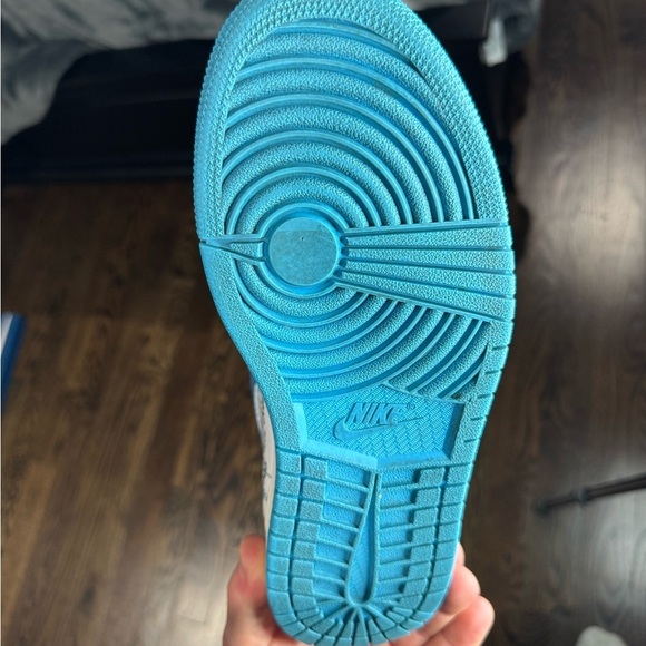 Jordan 1 Off-White UNC Size 6.5Y​​ - Picture 3 of 3